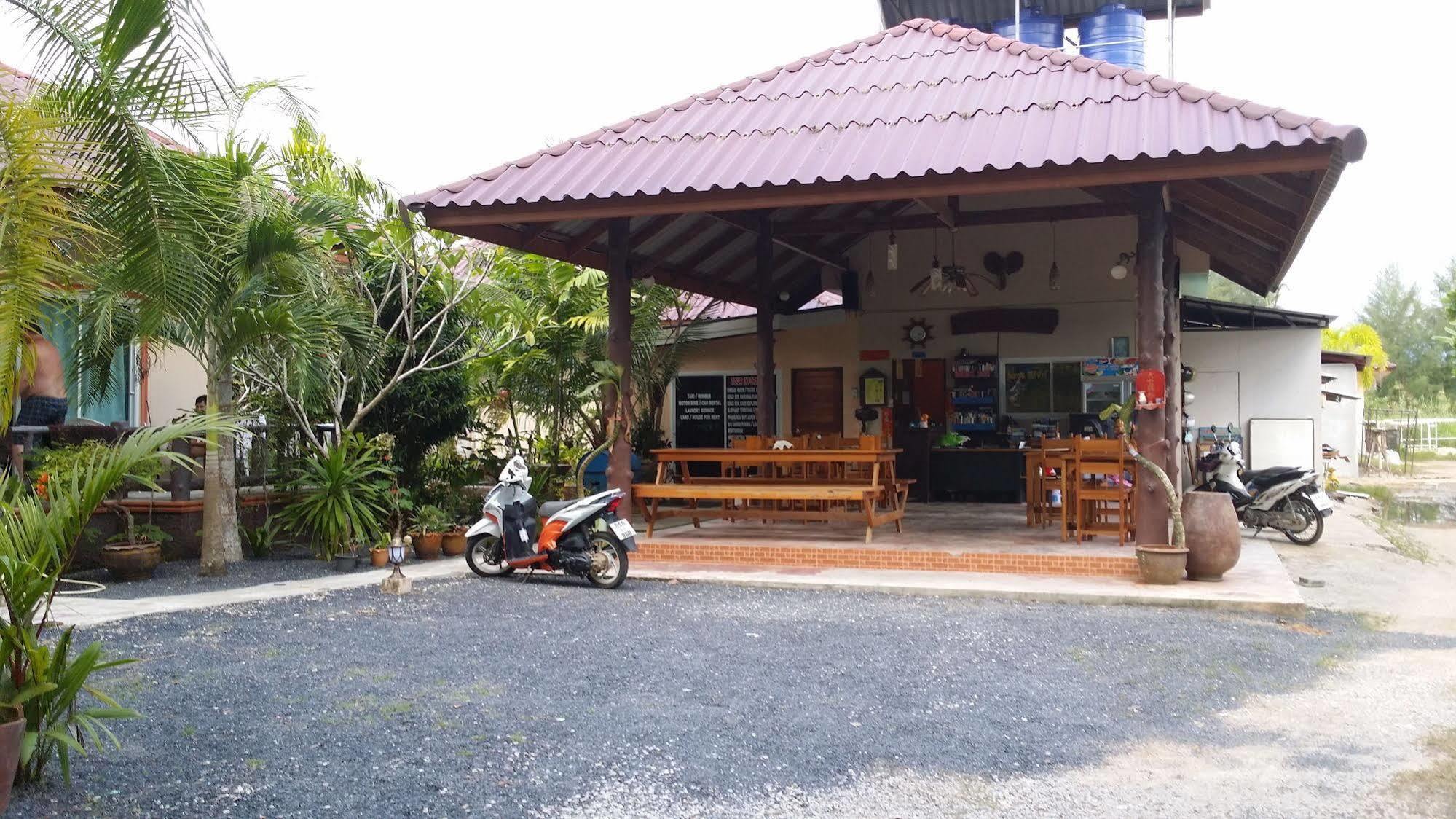 Khaolak Summer House Resort Khao Lak Exterior photo